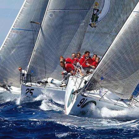 In Centro Citta, Nei Vicoli Del Borgo アパート