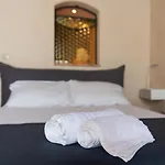 In Centro Città, Nei Vicoli Del Borgo * San Remo